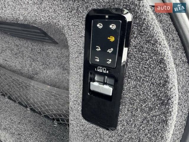 Черный Ленд Ровер Рендж Ровер, объемом двигателя 3 л и пробегом 24 тыс. км за 197000 $, фото 4 на Automoto.ua