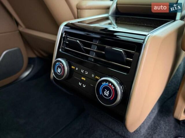 Черный Ленд Ровер Рендж Ровер, объемом двигателя 4.39 л и пробегом 67 тыс. км за 185000 $, фото 50 на Automoto.ua