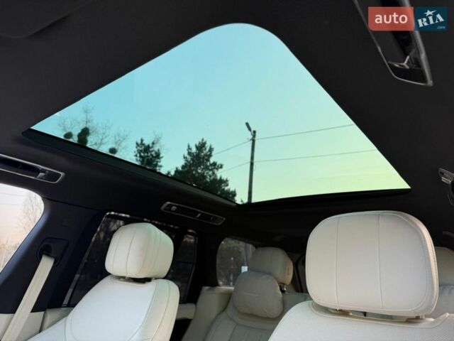 Чорний Ленд Ровер Рендж Ровер, об'ємом двигуна 3 л та пробігом 9 тис. км за 179900 $, фото 42 на Automoto.ua