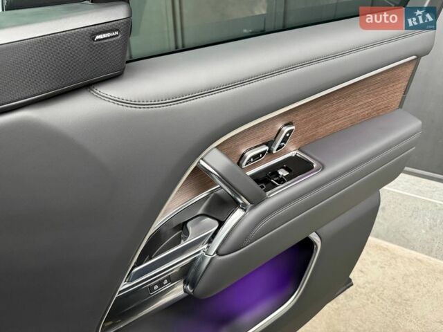 Черный Ленд Ровер Рендж Ровер, объемом двигателя 4.39 л и пробегом 46 тыс. км за 174000 $, фото 59 на Automoto.ua