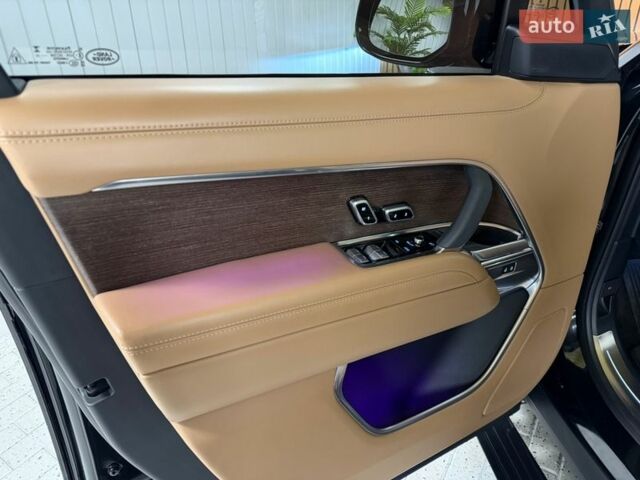 Черный Ленд Ровер Рендж Ровер, объемом двигателя 4.39 л и пробегом 70 тыс. км за 169000 $, фото 48 на Automoto.ua