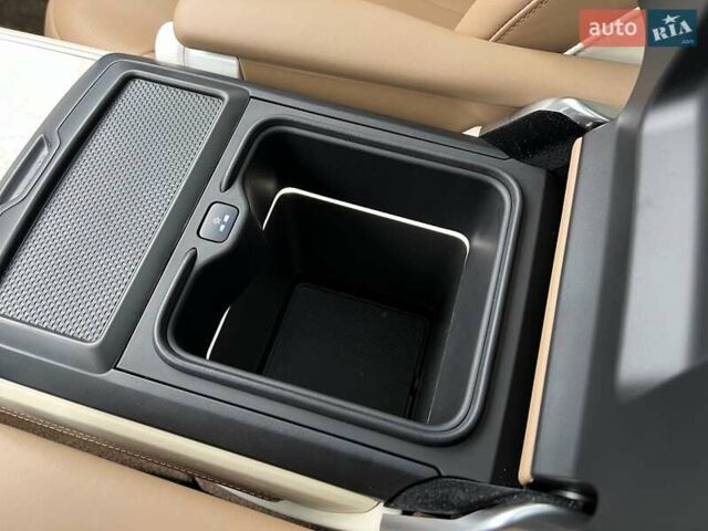 Чорний Ленд Ровер Рендж Ровер, об'ємом двигуна 3 л та пробігом 32 тис. км за 259000 $, фото 22 на Automoto.ua