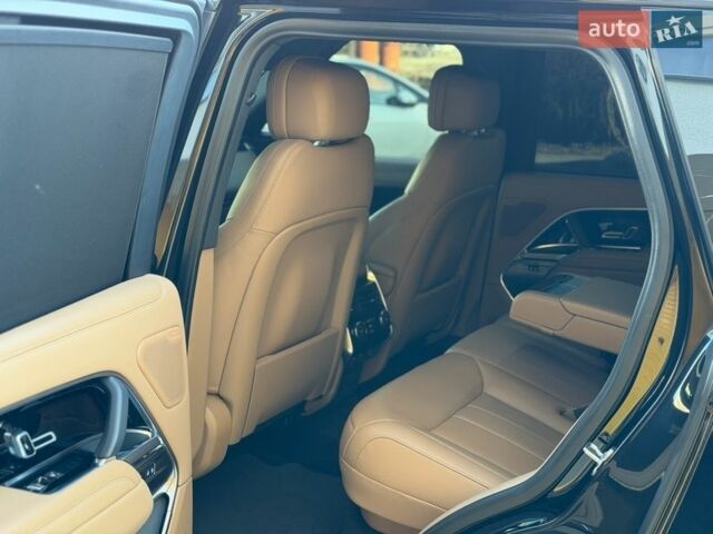 Чорний Ленд Ровер Рендж Ровер, об'ємом двигуна 3 л та пробігом 45 тис. км за 175000 $, фото 15 на Automoto.ua