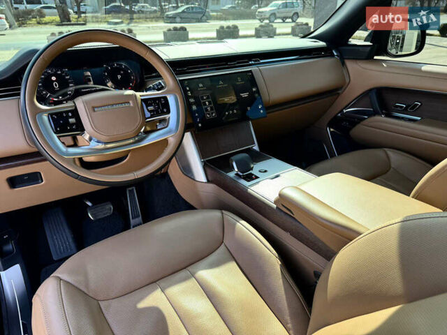 Чорний Ленд Ровер Рендж Ровер, об'ємом двигуна 4.39 л та пробігом 69 тис. км за 170000 $, фото 12 на Automoto.ua