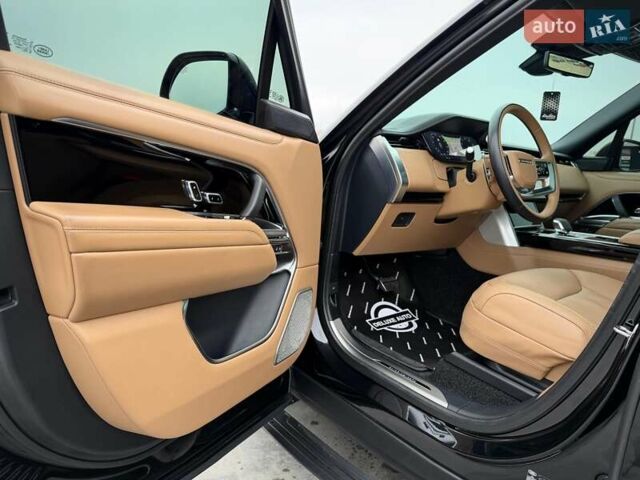 Черный Ленд Ровер Рендж Ровер, объемом двигателя 4.39 л и пробегом 67 тыс. км за 185000 $, фото 97 на Automoto.ua