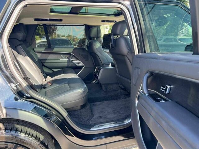 Чорний Ленд Ровер Рендж Ровер, об'ємом двигуна 4.4 л та пробігом 23 тис. км за 72000 $, фото 5 на Automoto.ua