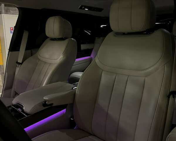 Черный Ленд Ровер Рендж Ровер, объемом двигателя 4.39 л и пробегом 21 тыс. км за 205000 $, фото 9 на Automoto.ua