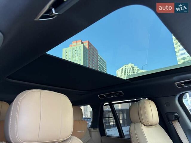 Чорний Ленд Ровер Рендж Ровер, об'ємом двигуна 3 л та пробігом 40 тис. км за 175333 $, фото 16 на Automoto.ua