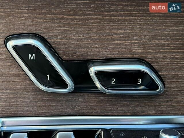 Чорний Ленд Ровер Рендж Ровер, об'ємом двигуна 3 л та пробігом 31 тис. км за 159000 $, фото 49 на Automoto.ua
