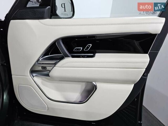 Чорний Ленд Ровер Рендж Ровер, об'ємом двигуна 4.39 л та пробігом 39 тис. км за 159999 $, фото 25 на Automoto.ua