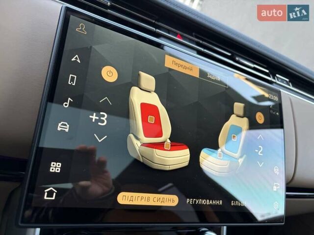 Чорний Ленд Ровер Рендж Ровер, об'ємом двигуна 3 л та пробігом 40 тис. км за 177333 $, фото 19 на Automoto.ua