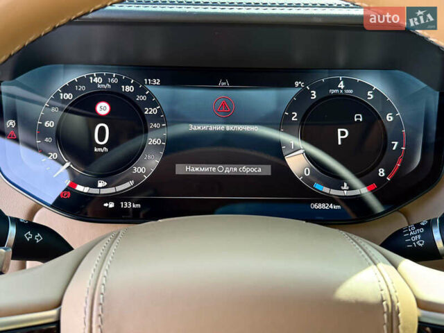 Чорний Ленд Ровер Рендж Ровер, об'ємом двигуна 4.39 л та пробігом 69 тис. км за 170000 $, фото 8 на Automoto.ua