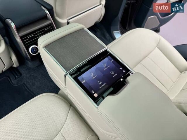 Чорний Ленд Ровер Рендж Ровер, об'ємом двигуна 4.4 л та пробігом 34 тис. км за 268000 $, фото 46 на Automoto.ua