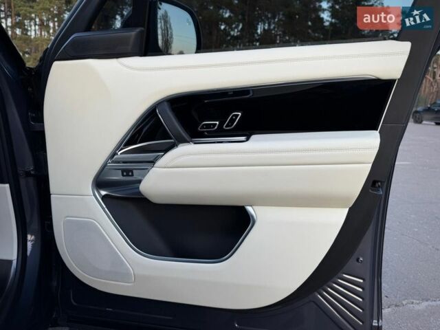 Чорний Ленд Ровер Рендж Ровер, об'ємом двигуна 3 л та пробігом 9 тис. км за 179900 $, фото 49 на Automoto.ua