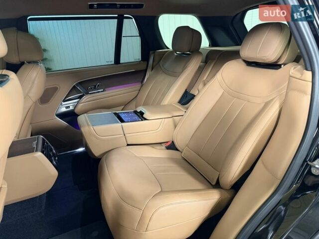 Черный Ленд Ровер Рендж Ровер, объемом двигателя 4.39 л и пробегом 70 тыс. км за 169000 $, фото 43 на Automoto.ua