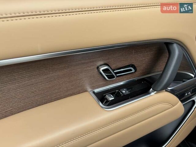 Чорний Ленд Ровер Рендж Ровер, об'ємом двигуна 4.39 л та пробігом 22 тис. км за 184444 $, фото 15 на Automoto.ua