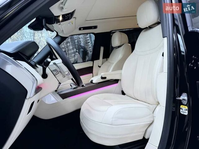 Черный Ленд Ровер Рендж Ровер, объемом двигателя 4.39 л и пробегом 20 тыс. км за 200000 $, фото 13 на Automoto.ua