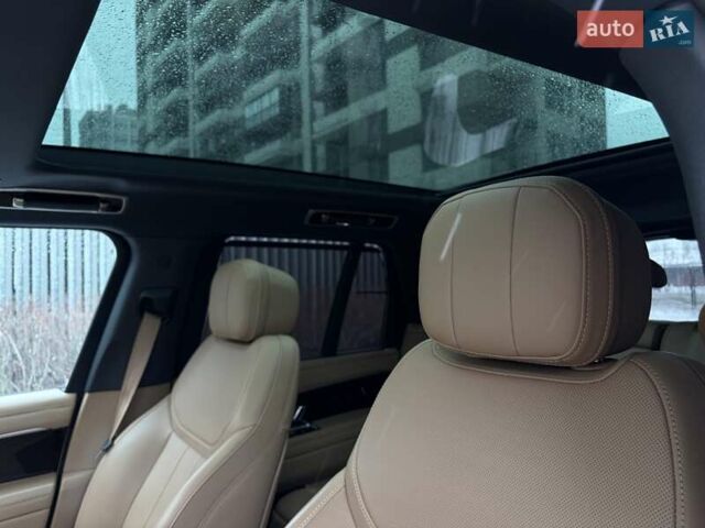Чорний Ленд Ровер Рендж Ровер, об'ємом двигуна 3 л та пробігом 40 тис. км за 174444 $, фото 54 на Automoto.ua