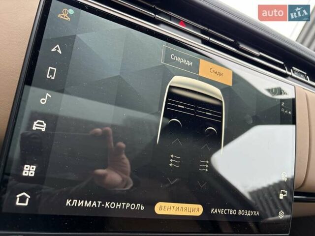 Черный Ленд Ровер Рендж Ровер, объемом двигателя 3 л и пробегом 40 тыс. км за 177333 $, фото 31 на Automoto.ua