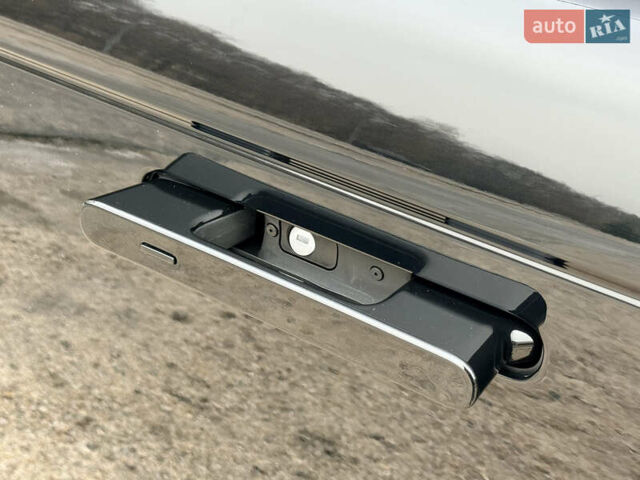 Черный Ленд Ровер Рендж Ровер, объемом двигателя 4.39 л и пробегом 49 тыс. км за 187000 $, фото 44 на Automoto.ua