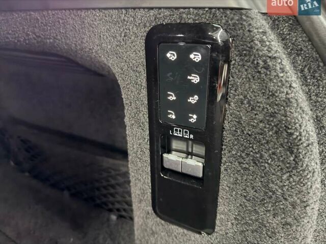 Черный Ленд Ровер Рендж Ровер, объемом двигателя 4.39 л и пробегом 46 тыс. км за 174000 $, фото 84 на Automoto.ua