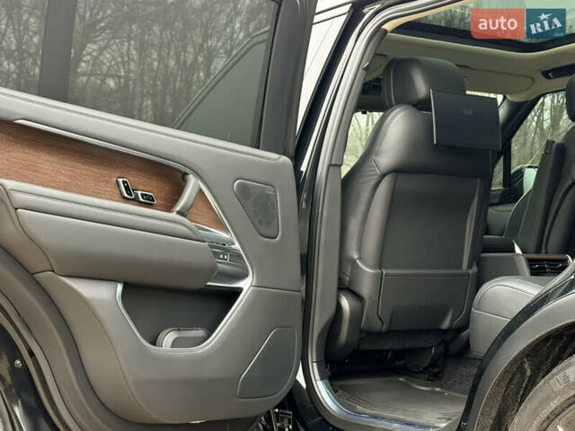 Черный Ленд Ровер Рендж Ровер, объемом двигателя 4.39 л и пробегом 49 тыс. км за 187000 $, фото 24 на Automoto.ua