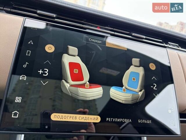 Чорний Ленд Ровер Рендж Ровер, об'ємом двигуна 3 л та пробігом 40 тис. км за 177111 $, фото 81 на Automoto.ua