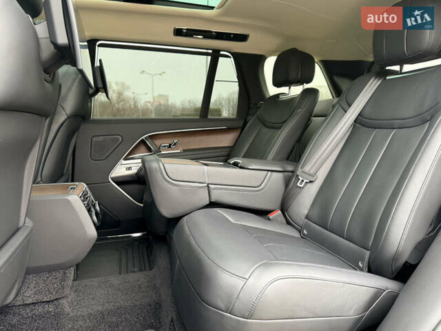 Черный Ленд Ровер Рендж Ровер, объемом двигателя 4.39 л и пробегом 49 тыс. км за 187000 $, фото 22 на Automoto.ua