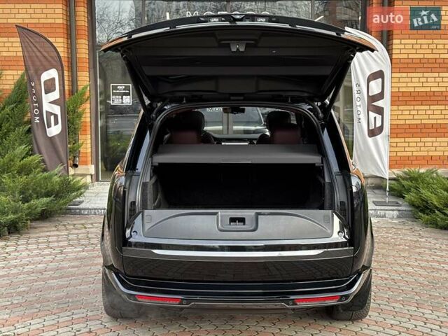 Чорний Ленд Ровер Рендж Ровер, об'ємом двигуна 4.39 л та пробігом 57 тис. км за 176000 $, фото 6 на Automoto.ua