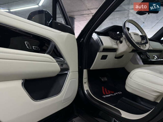 Черный Ленд Ровер Рендж Ровер, объемом двигателя 3 л и пробегом 64 тыс. км за 165000 $, фото 18 на Automoto.ua