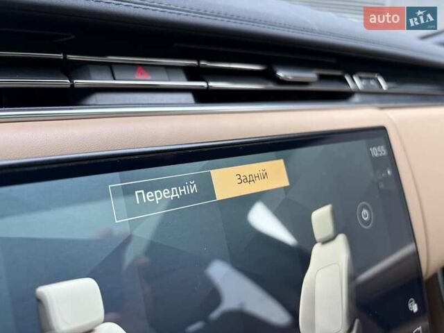 Чорний Ленд Ровер Рендж Ровер, об'ємом двигуна 4.39 л та пробігом 22 тис. км за 184444 $, фото 41 на Automoto.ua