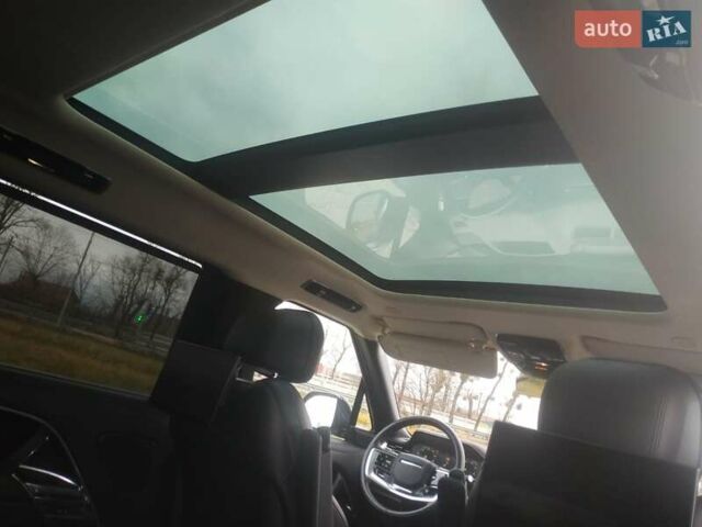 Черный Ленд Ровер Рендж Ровер, объемом двигателя 4.39 л и пробегом 55 тыс. км за 165000 $, фото 16 на Automoto.ua