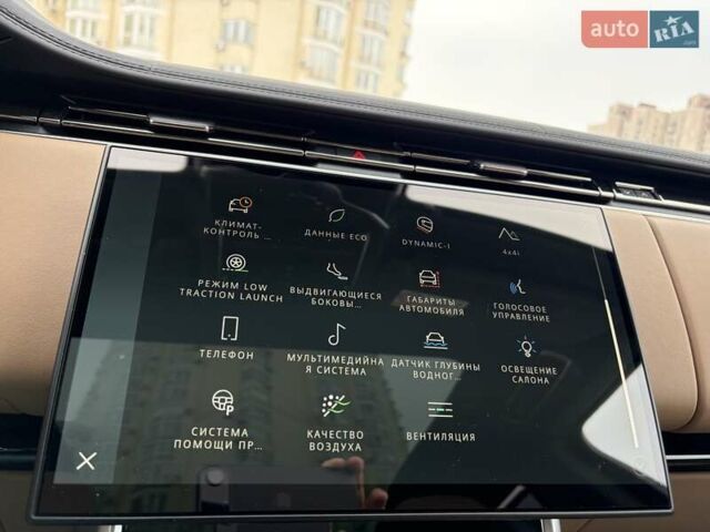 Чорний Ленд Ровер Рендж Ровер, об'ємом двигуна 3 л та пробігом 40 тис. км за 177111 $, фото 68 на Automoto.ua