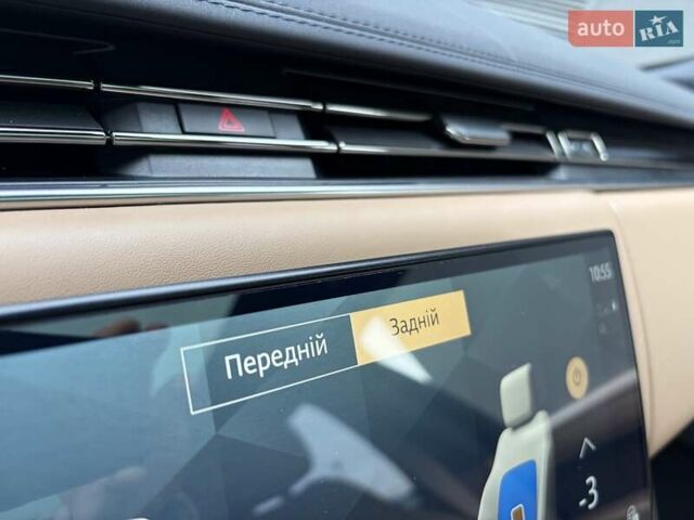 Чорний Ленд Ровер Рендж Ровер, об'ємом двигуна 4.39 л та пробігом 22 тис. км за 184444 $, фото 39 на Automoto.ua