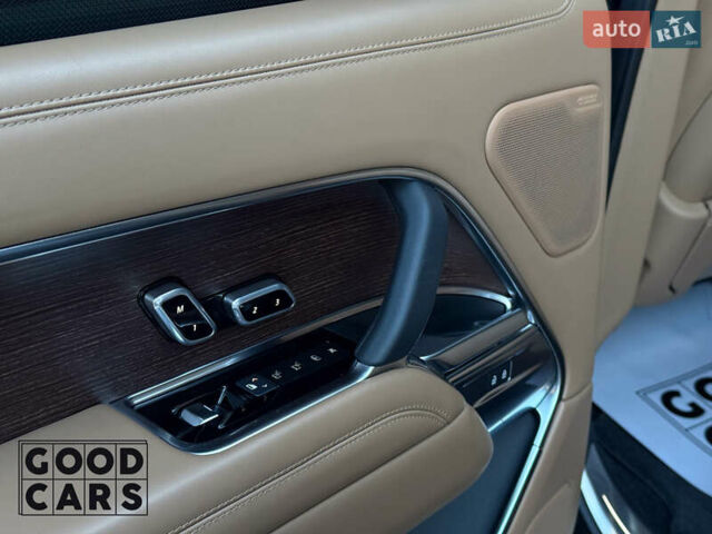 Чорний Ленд Ровер Рендж Ровер, об'ємом двигуна 3 л та пробігом 96 тис. км за 165000 $, фото 26 на Automoto.ua