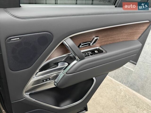 Черный Ленд Ровер Рендж Ровер, объемом двигателя 4.39 л и пробегом 46 тыс. км за 174000 $, фото 76 на Automoto.ua