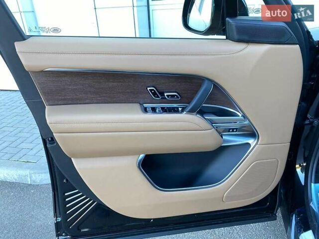 Черный Ленд Ровер Рендж Ровер, объемом двигателя 4.39 л и пробегом 97 тыс. км за 175000 $, фото 10 на Automoto.ua