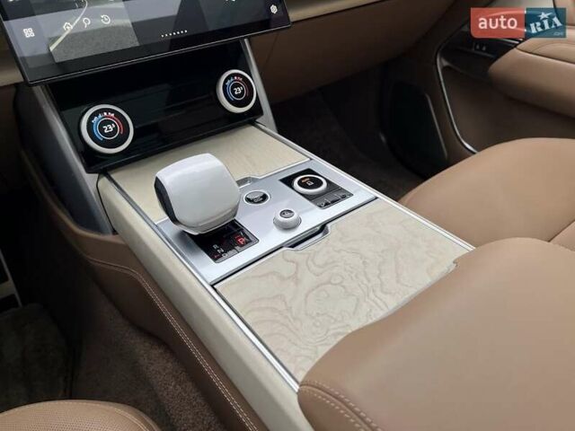 Чорний Ленд Ровер Рендж Ровер, об'ємом двигуна 3 л та пробігом 32 тис. км за 259000 $, фото 18 на Automoto.ua