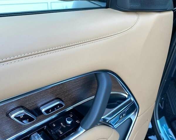 Черный Ленд Ровер Рендж Ровер, объемом двигателя 4.39 л и пробегом 97 тыс. км за 175000 $, фото 9 на Automoto.ua