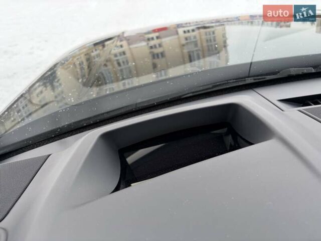 Чорний Ленд Ровер Рендж Ровер, об'ємом двигуна 3 л та пробігом 40 тис. км за 177111 $, фото 73 на Automoto.ua