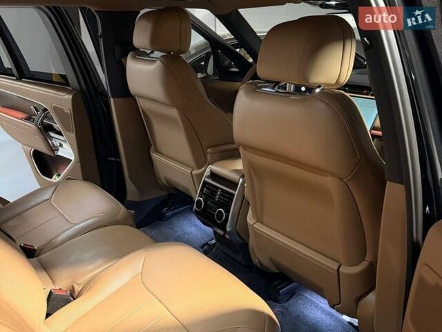 Чорний Ленд Ровер Рендж Ровер, об'ємом двигуна 3 л та пробігом 52 тис. км за 180000 $, фото 10 на Automoto.ua