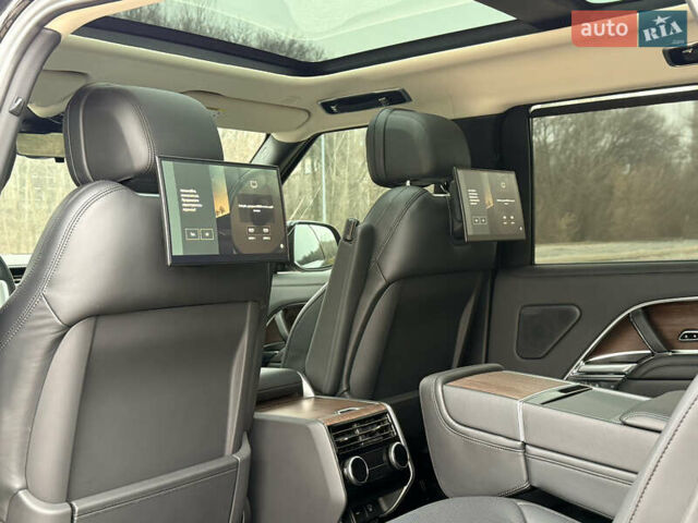 Черный Ленд Ровер Рендж Ровер, объемом двигателя 4.39 л и пробегом 49 тыс. км за 187000 $, фото 19 на Automoto.ua