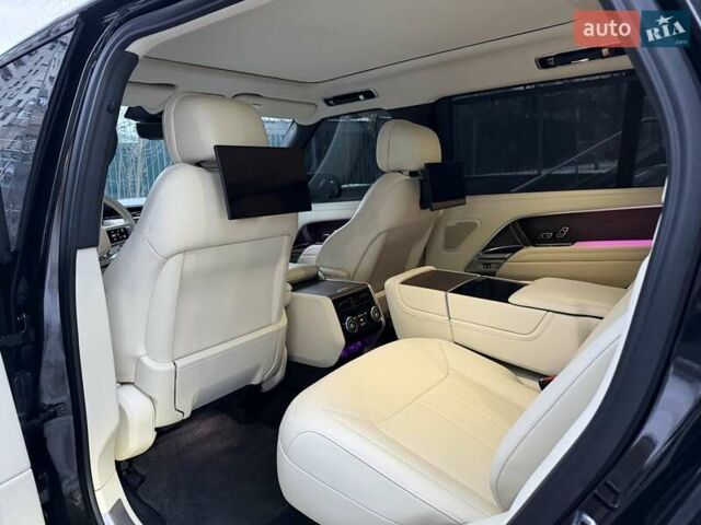 Черный Ленд Ровер Рендж Ровер, объемом двигателя 4.39 л и пробегом 20 тыс. км за 200000 $, фото 15 на Automoto.ua