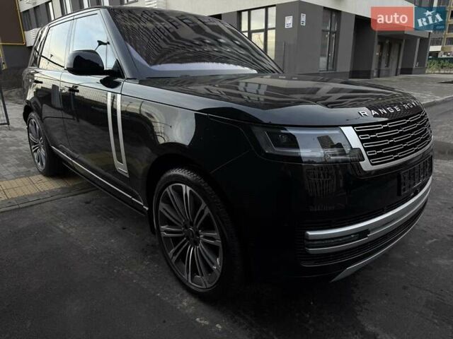 Ленд Ровер Рендж Ровер 2023 в Киеве на Automoto.ua Черный Ленд Ровер Рендж Ровер, объемом двигателя 4.39 л и пробегом 19 тыс. км за 221000 $, фото 33 на Automoto.ua