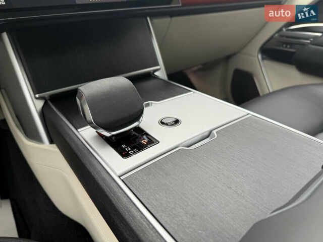 Чорний Ленд Ровер Рендж Ровер, об'ємом двигуна 4.39 л та пробігом 26 тис. км за 208000 $, фото 23 на Automoto.ua