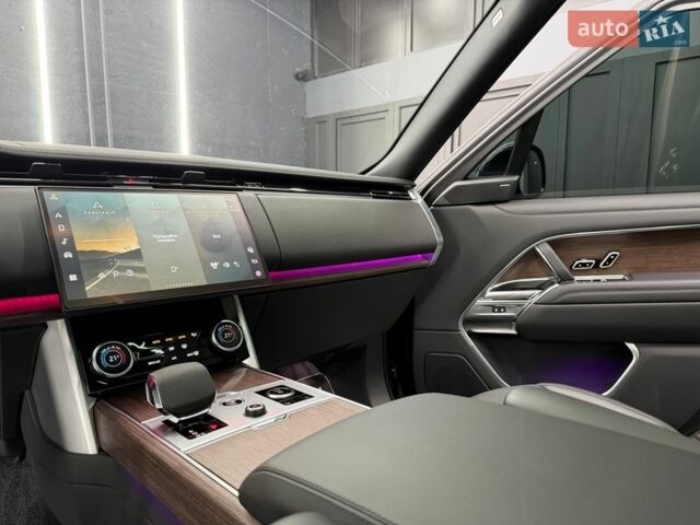 Черный Ленд Ровер Рендж Ровер, объемом двигателя 4.39 л и пробегом 46 тыс. км за 174000 $, фото 55 на Automoto.ua