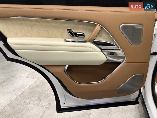 Черный Ленд Ровер Рендж Ровер, объемом двигателя 3 л и пробегом 32 тыс. км за 255000 $, фото 41 на Automoto.ua