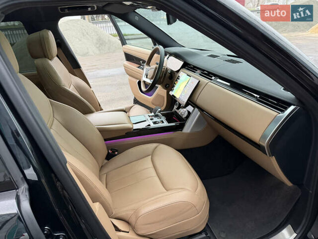 Чорний Ленд Ровер Рендж Ровер, об'ємом двигуна 3 л та пробігом 24 тис. км за 175000 $, фото 17 на Automoto.ua