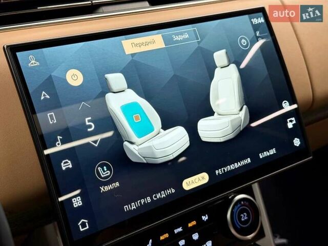 Ленд Ровер Рендж Ровер 2023 в Киеве на Automoto.ua Черный Ленд Ровер Рендж Ровер, объемом двигателя 3 л и пробегом 29 тыс. км за 187800 $, фото 29 на Automoto.ua