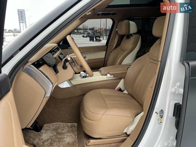 Чорний Ленд Ровер Рендж Ровер, об'ємом двигуна 3 л та пробігом 32 тис. км за 259000 $, фото 9 на Automoto.ua